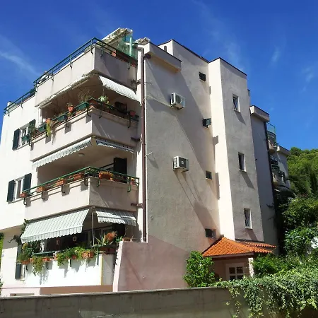 Apartamento Luxury Rosso